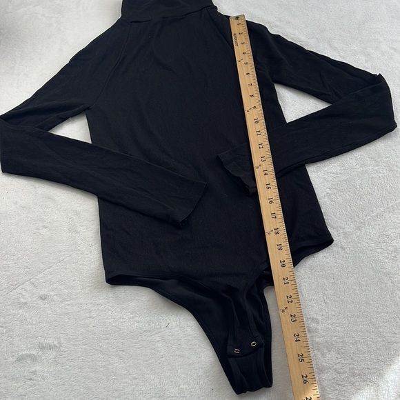 NWOT Free People Intimately M,‎ L Black Ribbed Knit Turtleneck LS Bodysuit - Picture 2 of 7